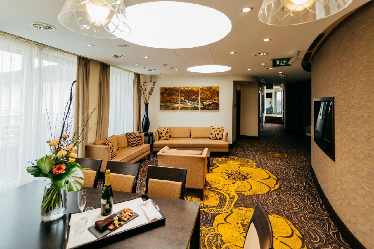 Radisson Blu Carlton Hotel, Μπρατισλάβα Εξωτερικό φωτογραφία